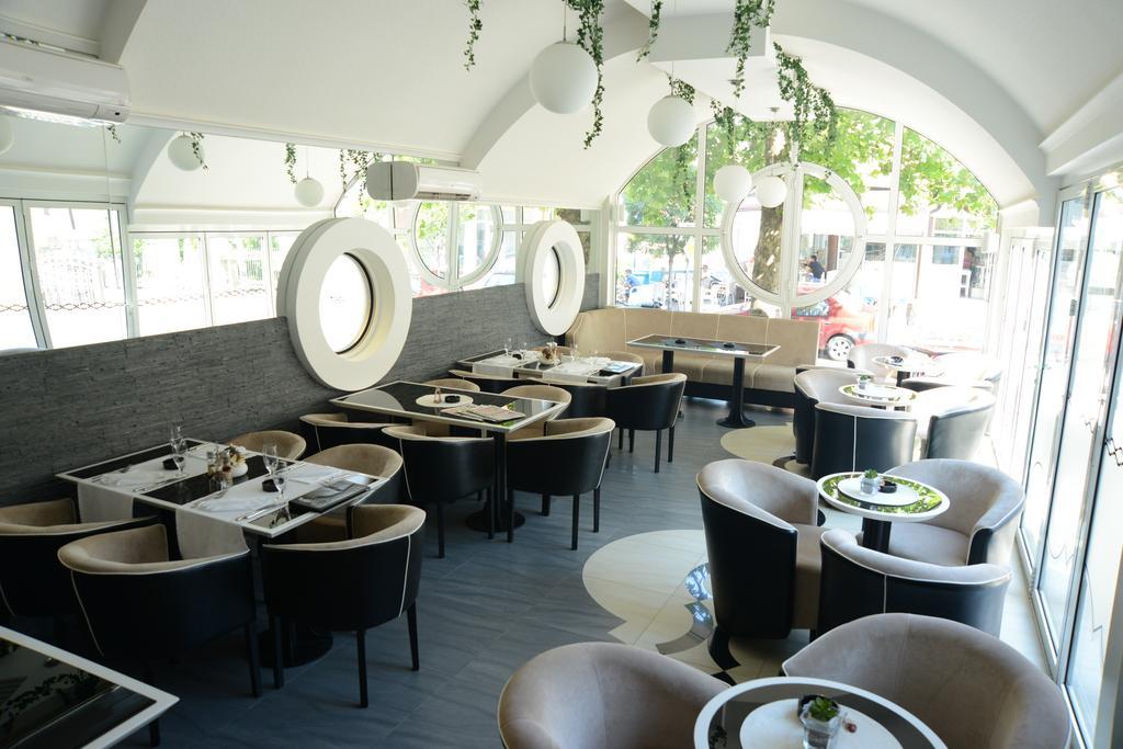 Hotel Zeneva كراغوييفاك المظهر الخارجي الصورة